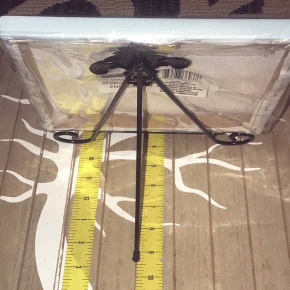 New “Love” Graphic Canvas Wall Art 8.5” x 8.5” - Picture 8 of 8